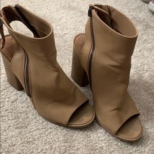Dolce Vita heeled booties
